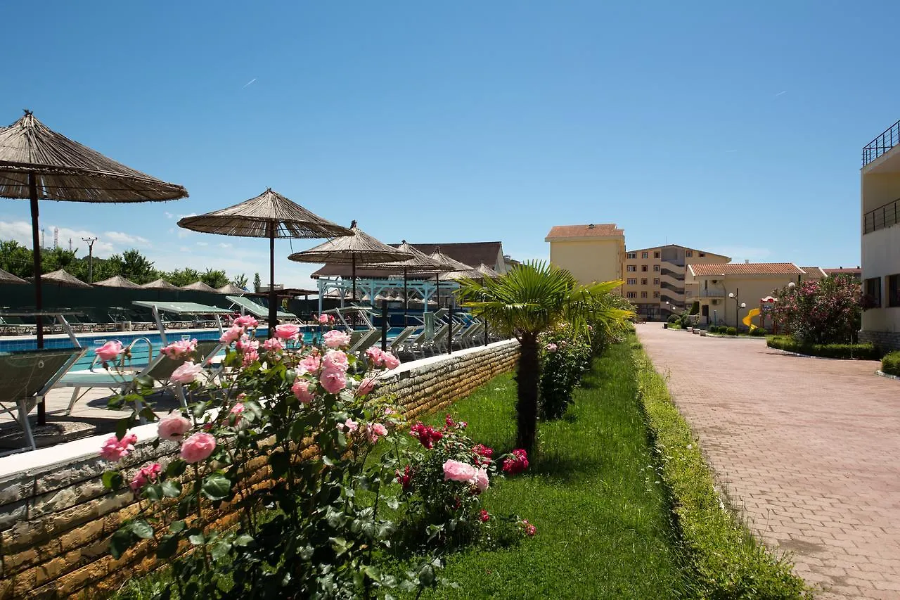 Kolaveri Resort Golem