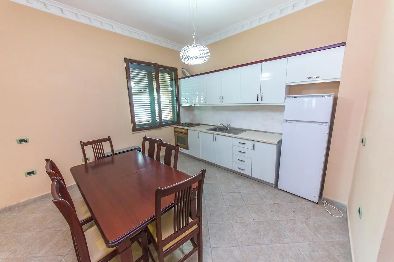 Kolaveri Resort Голем 3*,